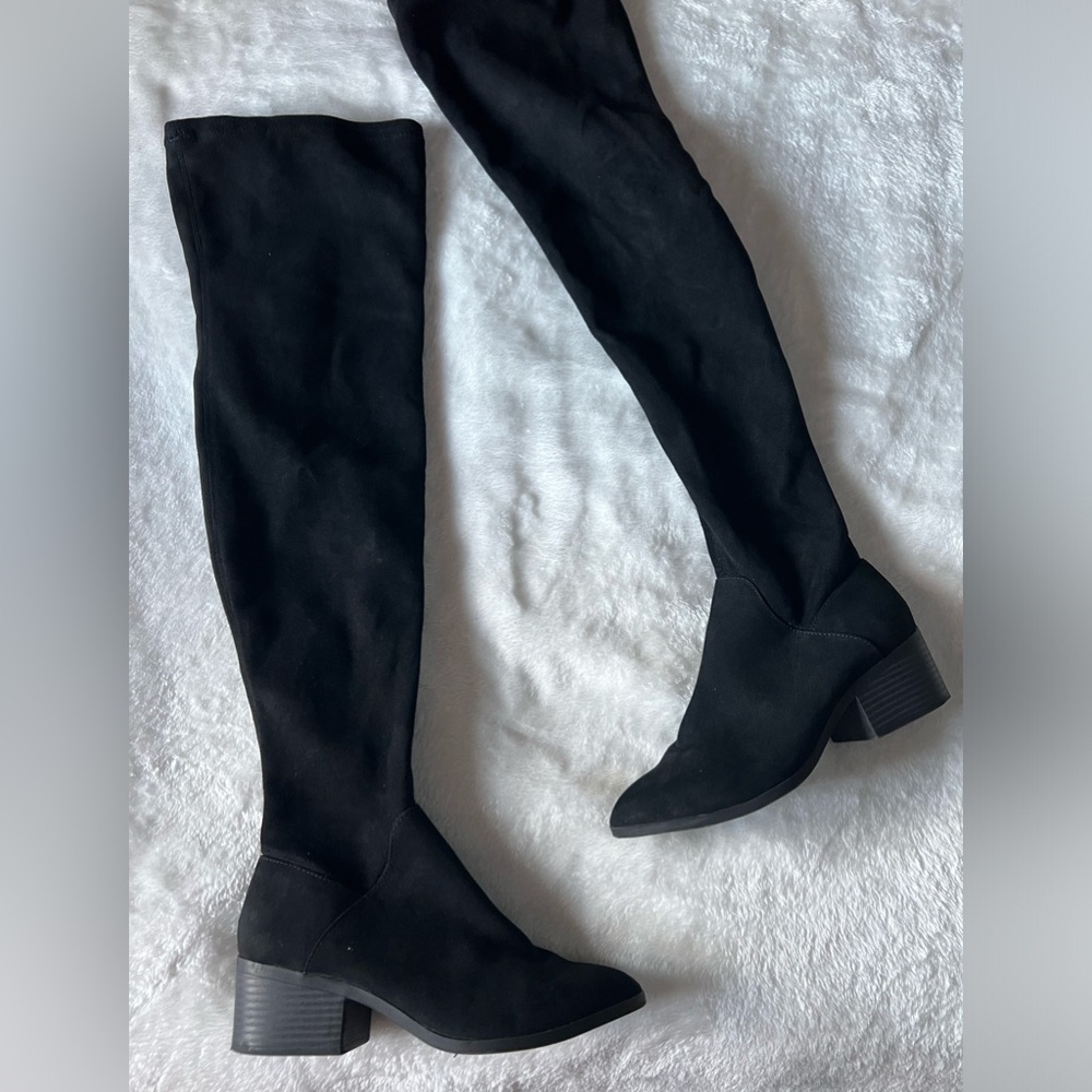Black boots